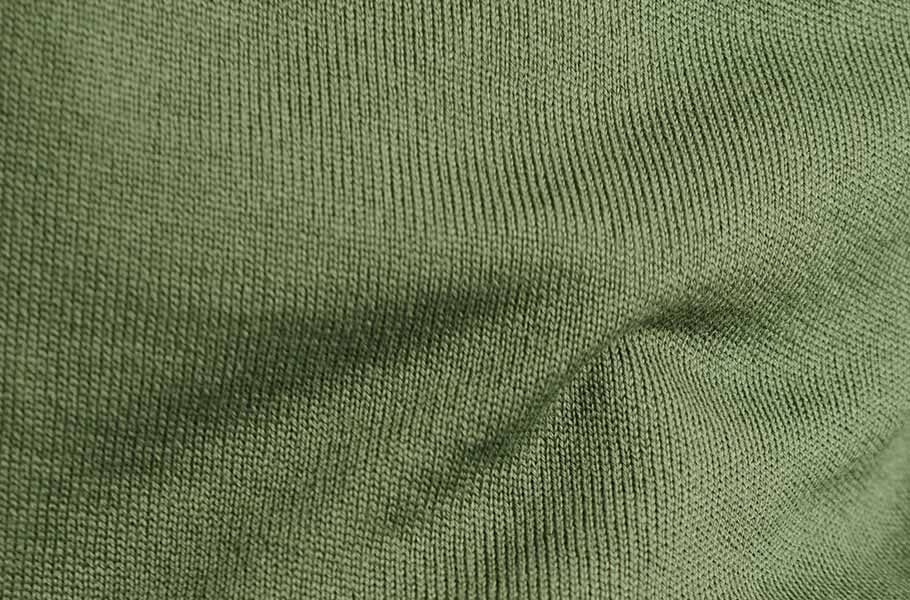 MK27-Mens-Leaf-V-Neck-5.jpg