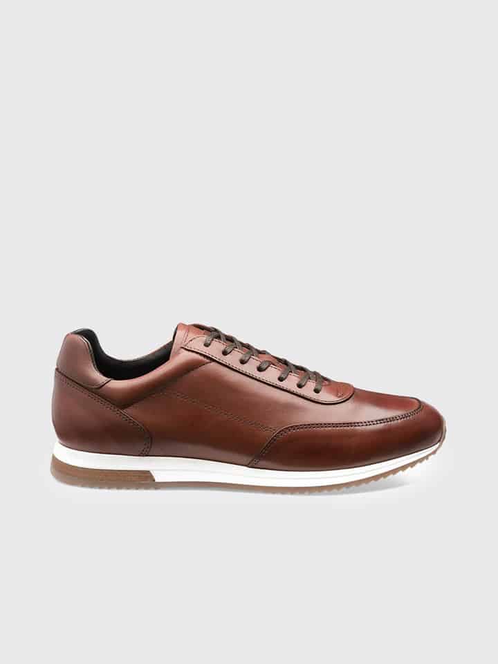 Tan Loake Bannister Trainer